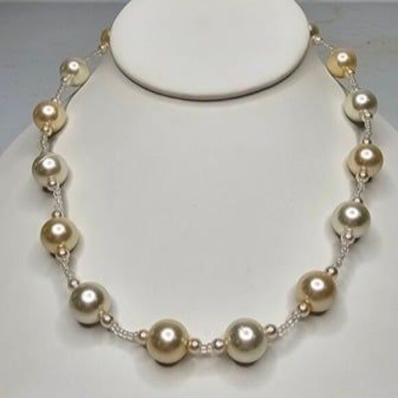 Two-Tone Glass Faux Pearl Beaded Necklace Champagne/Ivory 17.5"L - Picture 1 of 4